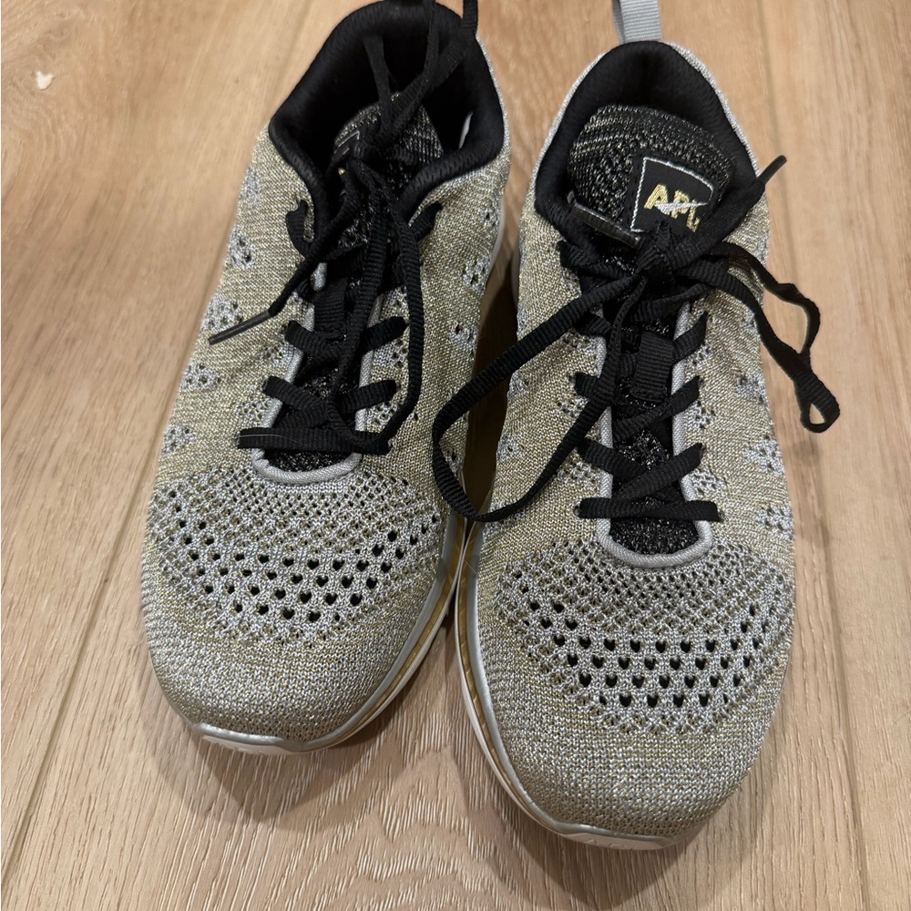 APL Women's Metallic TechLoom Pro Propelium Sneakers 6.5